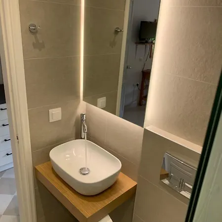 Filoxenia Kontogiannis * Lazaráta