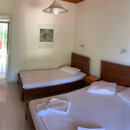 Filoxenia Kontogiannis * Lazaráta