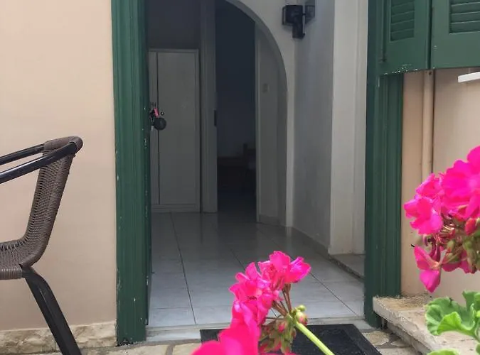 Filoxenia Kontogiannis Λαζαράτα