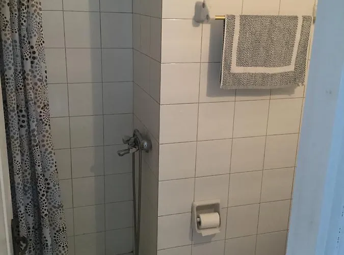 Filoxenia Kontogiannis * Λαζαράτα