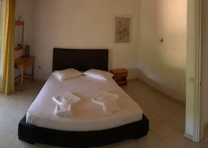 Filoxenia Kontogiannis Λαζαράτα