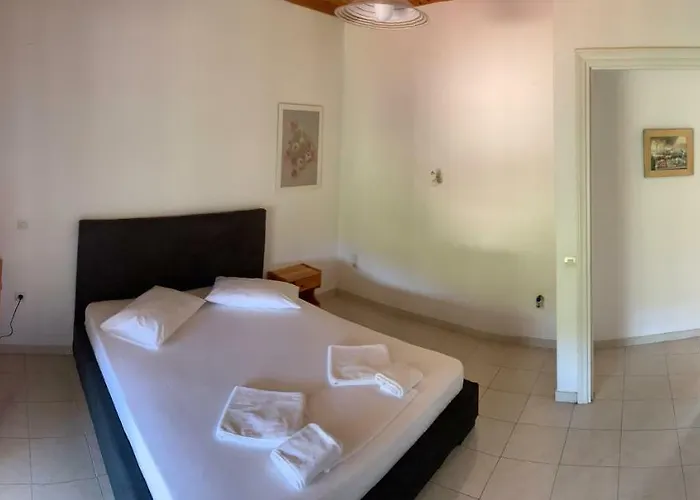 Filoxenia Kontogiannis Λαζαράτα